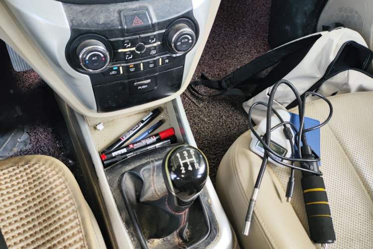 Used CHANGAN Eado 2014 1.6L Manual Luxury Model Gear Lever