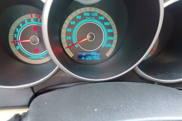 Used CHANGAN Eado 2014 1.6L Manual Elite Version Odometer Close Up