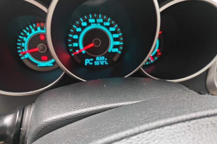 Used CHANGAN Eado 2014 1.6L Automatic Luxury Model Odometer Close Up
