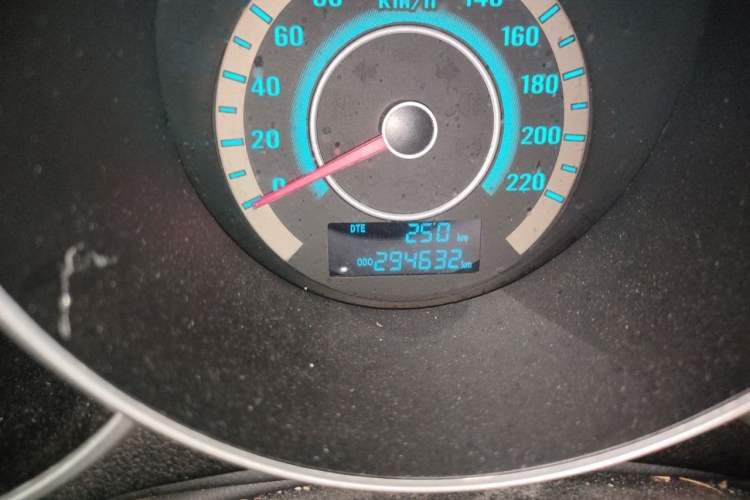 Used CHANGAN Eado 2014 1.6L Manual Luxury Model Odometer Close Up