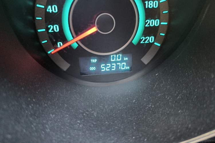 Used CHANGAN Eado 2014 1.6L Manual Luxury Model Odometer Close Up