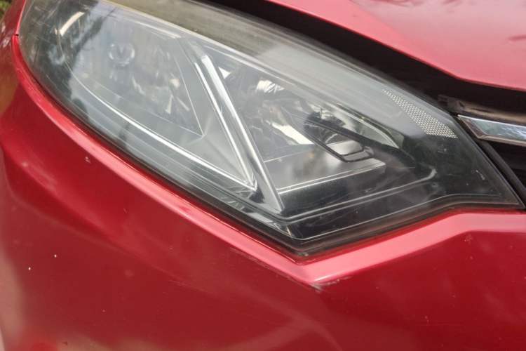 Used CHANGAN Eado 2014 1.6L Automatic Luxury Model Right Front Headlight