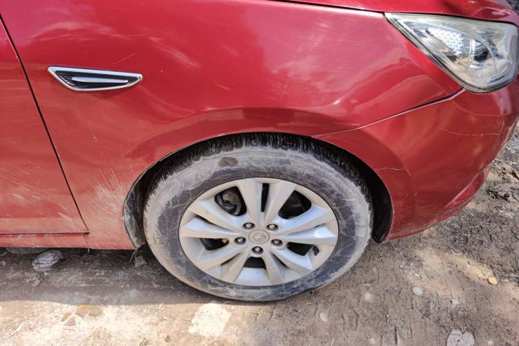 Used CHANGAN Eado 2014 1.6L Manual Elite Version Right Front Wheel Hub