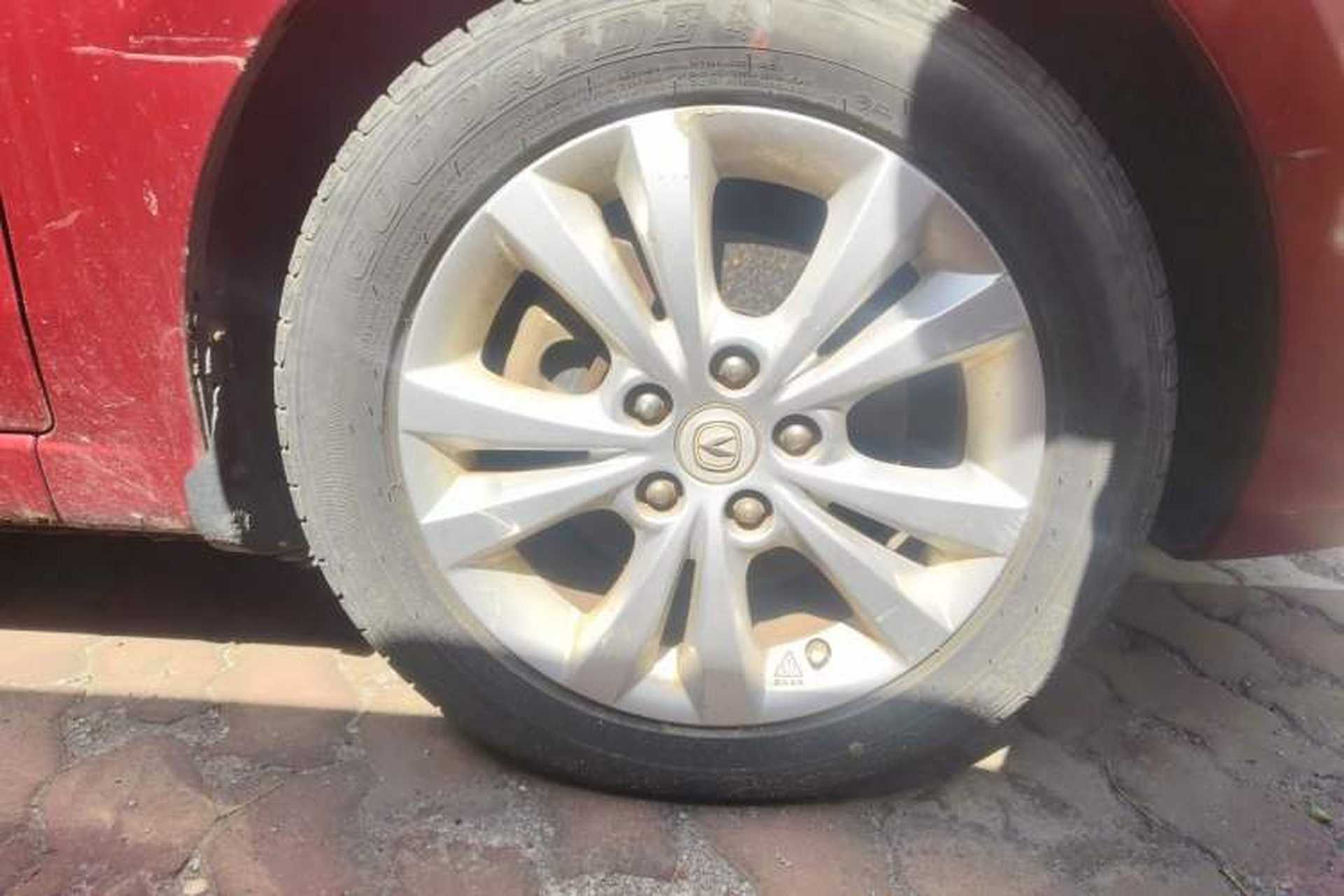 Used CHANGAN Eado 2014 1.6L Manual Luxury Model Right Front Wheel Hub