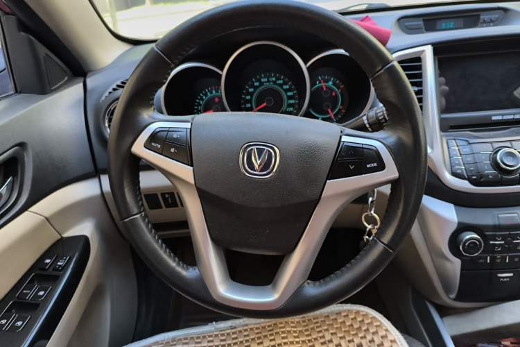Used CHANGAN Eado 2014 1.6L Manual Luxury Model Steering Wheel