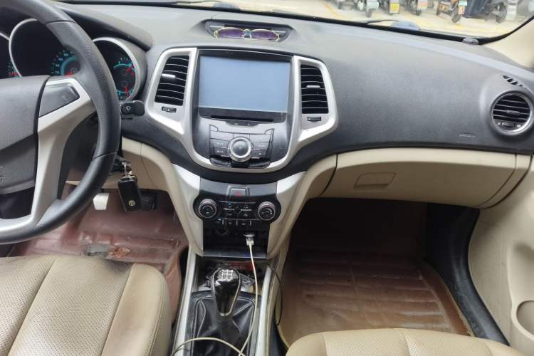 Used CHANGAN Eado 2014 1.6L Manual Elite Version Audio And AC Panel