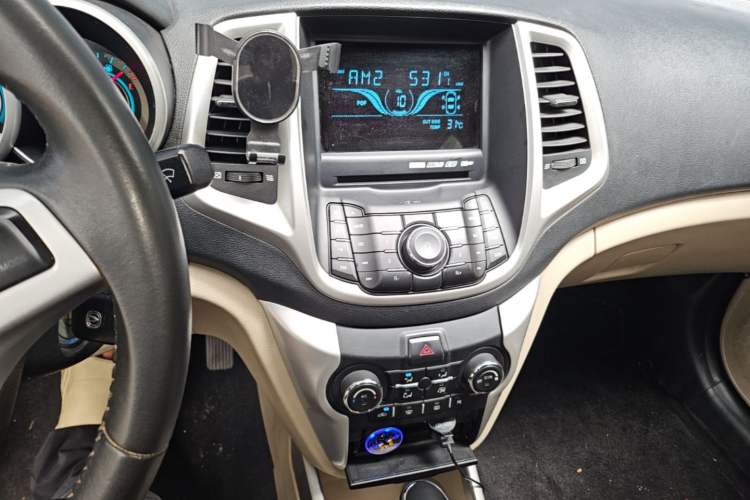 Used CHANGAN Eado 2014 1.6L Automatic Luxury Model Audio And AC Panel