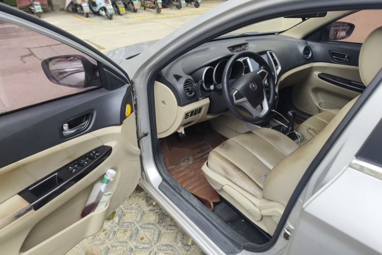 Used CHANGAN Eado 2014 1.6L Manual Elite Version Driver Seat