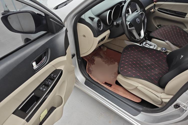 Used CHANGAN Eado 2014 1.6L Automatic Luxury Model Driver Seat