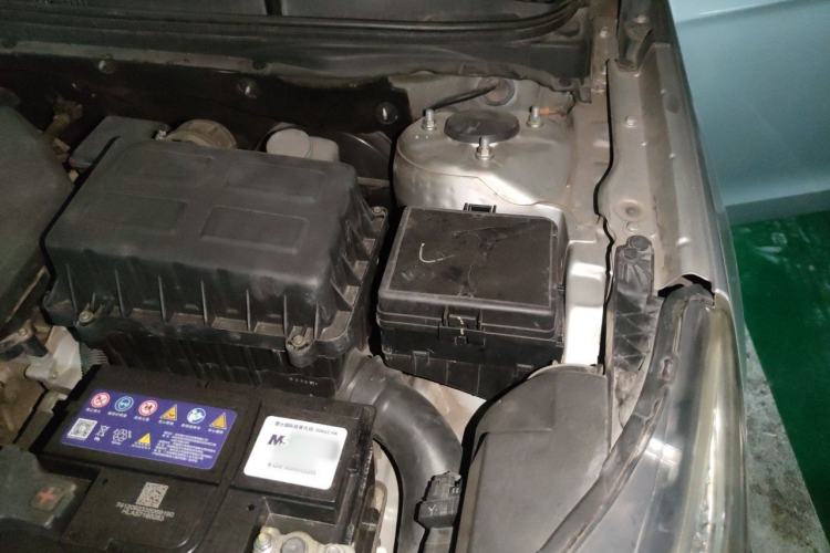 Used CHANGAN Eado 2014 1.6L Manual Luxury Model Engine Bay Left