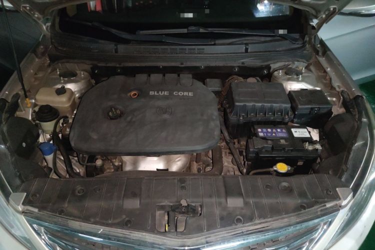 Used CHANGAN Eado 2014 1.6L Manual Luxury Model Engine Bay