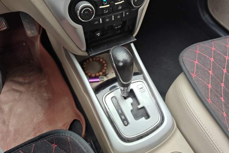 Used CHANGAN Eado 2014 1.6L Automatic Luxury Model Gear Lever