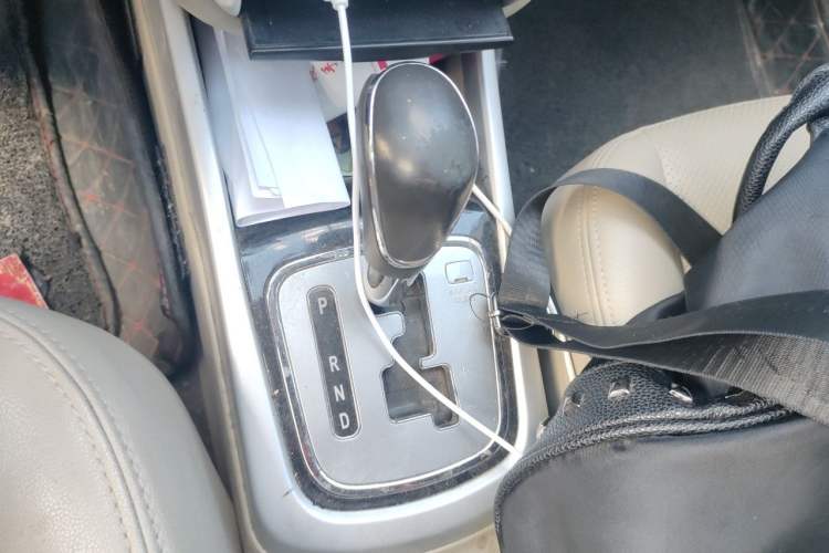 Used CHANGAN Eado 2014 1.6L Automatic Luxury Model Gear Lever