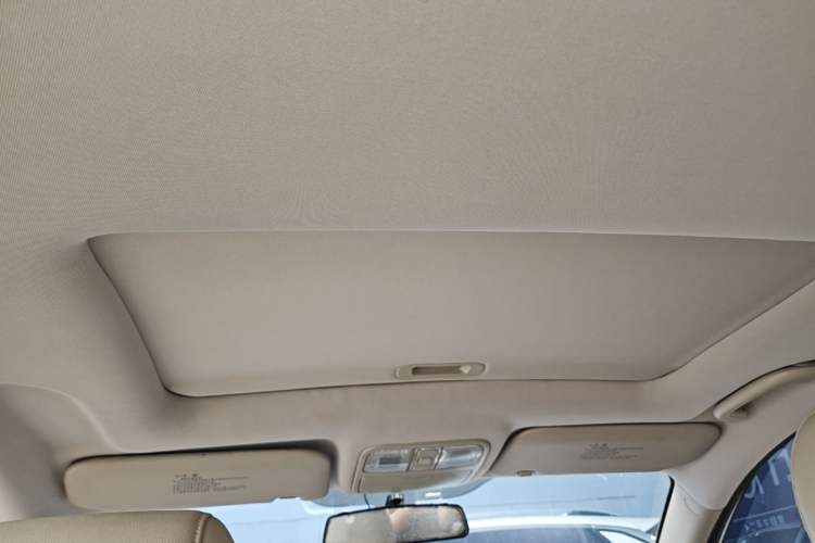 Used CHANGAN Eado 2014 1.6L Automatic Luxury Model Headliner