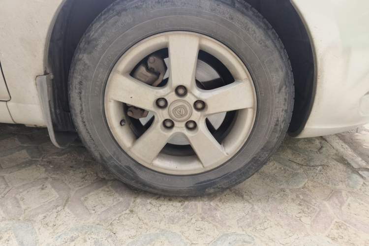 Used CHANGAN Eado 2014 1.6L Manual Elite Version Right Front Wheel Hub