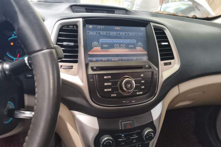 Used CHANGAN Eado 2014 1.6L Manual Luxury Model Audio And AC Panel