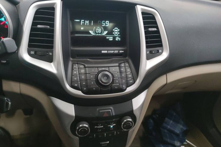 Used CHANGAN Eado 2014 1.6L Manual Luxury Model Audio And AC Panel