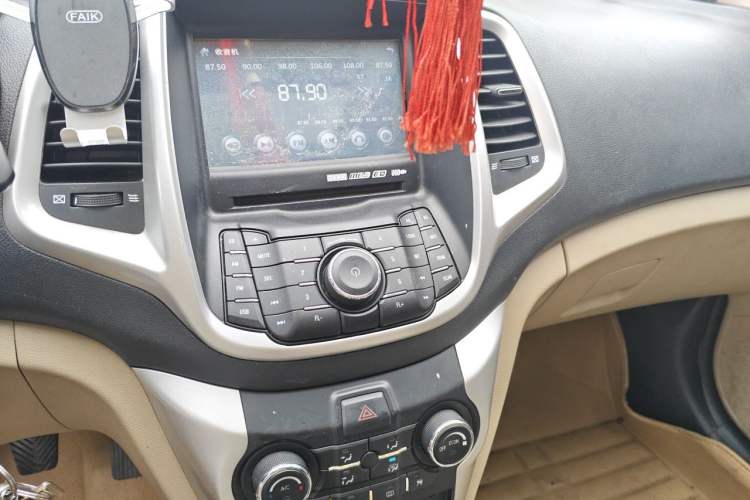 Used CHANGAN Eado 2014 1.6L Manual Luxury Model Audio And AC Panel