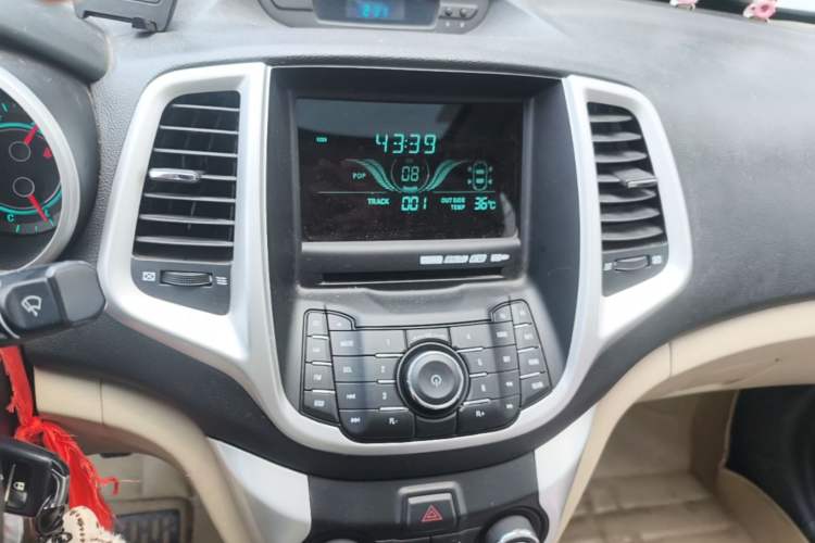 Used CHANGAN Eado 2014 1.6L Manual Luxury Model Audio And AC Panel