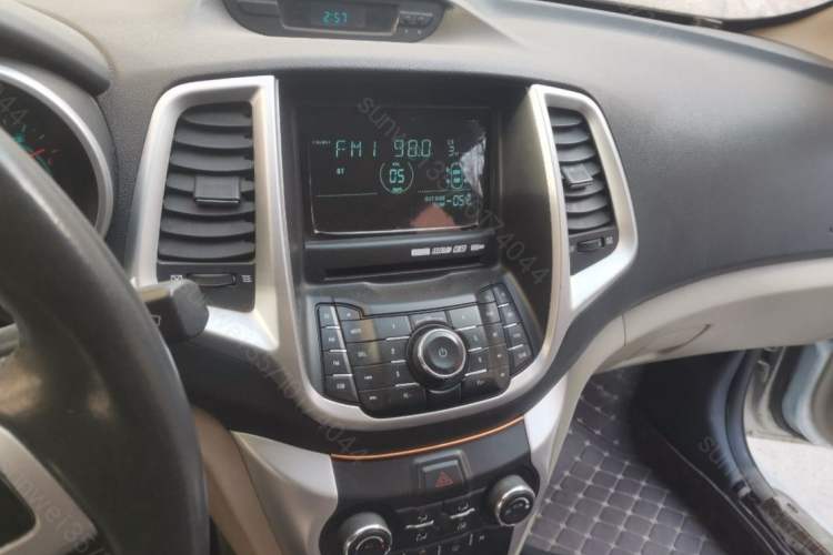 Used CHANGAN Eado 2014 1.6L Manual Luxury Model Audio And AC Panel