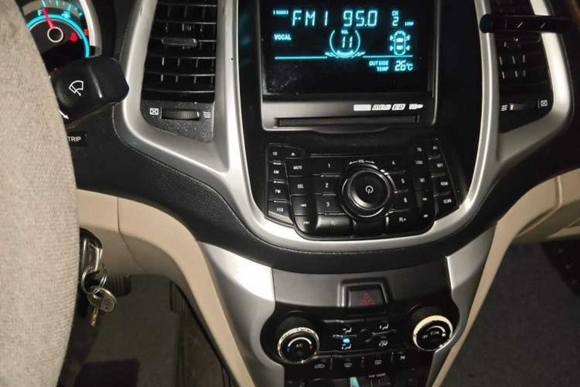 Used CHANGAN Eado 2014 1.6L Automatic Luxury Model Audio And AC Panel