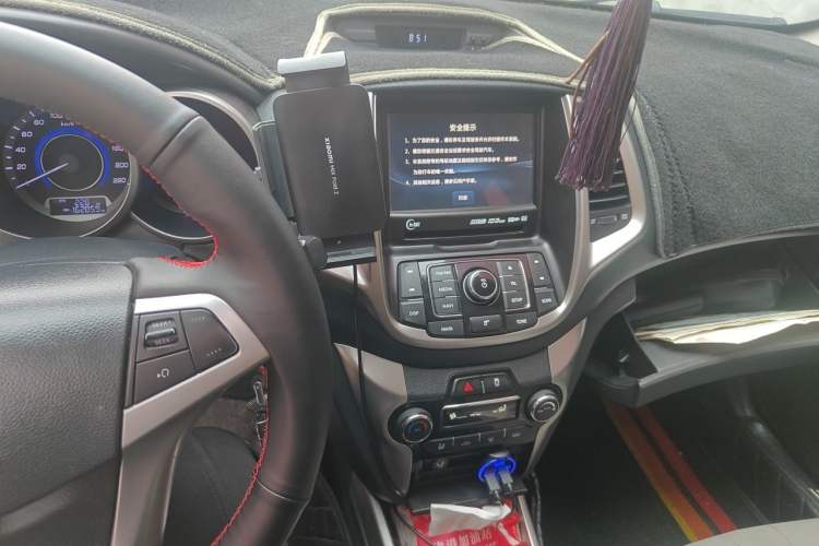 Used CHANGAN Eado 2014 1.6L Manual Luxury Model Audio And AC Panel