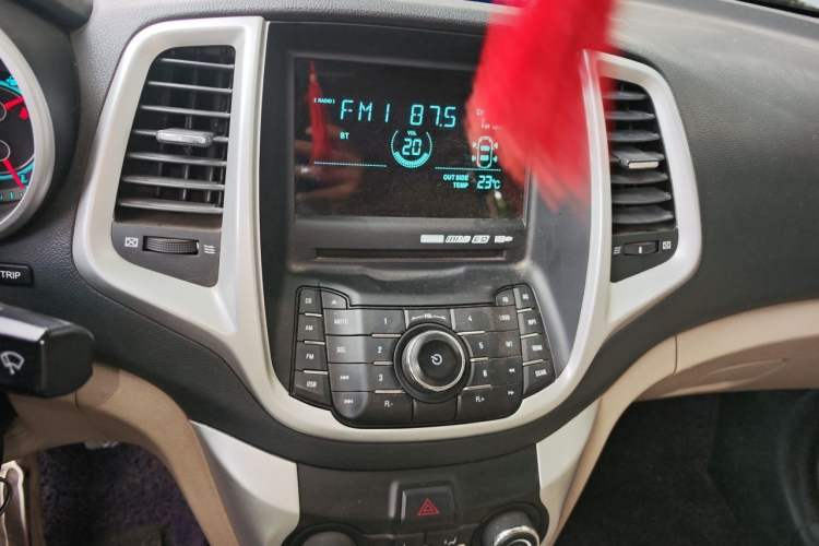 Used CHANGAN Eado 2014 1.6L Manual Luxury Model Audio And AC Panel