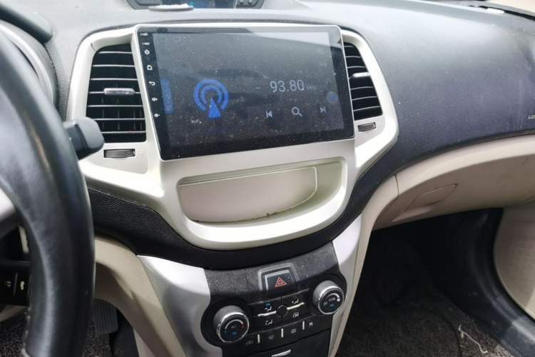 Used CHANGAN Eado 2014 1.6L Manual Luxury Model Audio And AC Panel