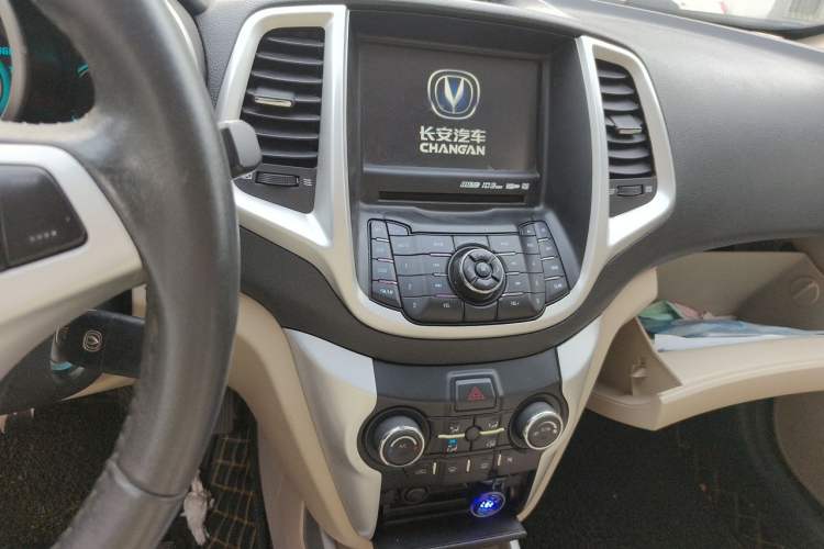 Used CHANGAN Eado 2014 1.6L Manual Luxury Model Audio And AC Panel