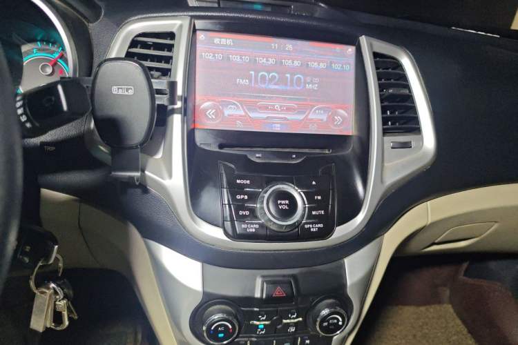 Used CHANGAN Eado 2014 1.6L Manual Luxury Model Audio And AC Panel