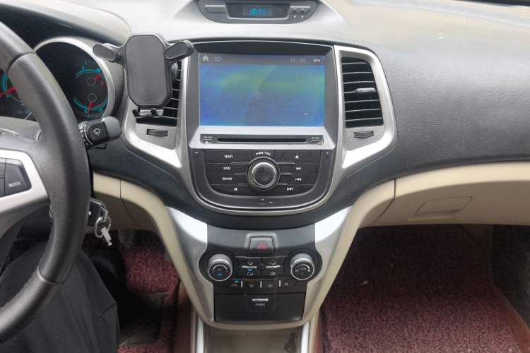 Used CHANGAN Eado 2014 1.6L Manual Luxury Model Audio And AC Panel