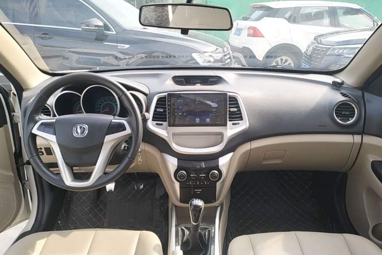Used CHANGAN Eado 2014 1.6L Manual Luxury Model Center Console