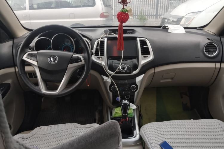 Used CHANGAN Eado 2014 1.6L Manual Luxury Model Center Console