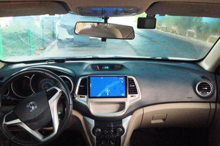 Used CHANGAN Eado 2014 1.6L Manual Luxury Model Center Console