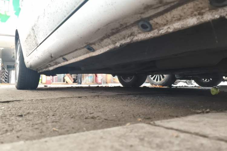 Used CHANGAN Eado 2014 1.6L Manual Luxury Model Chassis Front Right