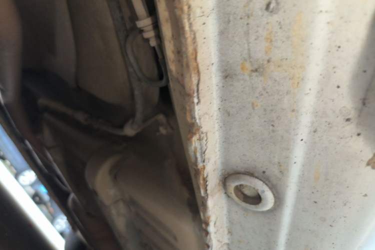 Used CHANGAN Eado 2014 1.6L Manual Luxury Model Chassis Rear Right