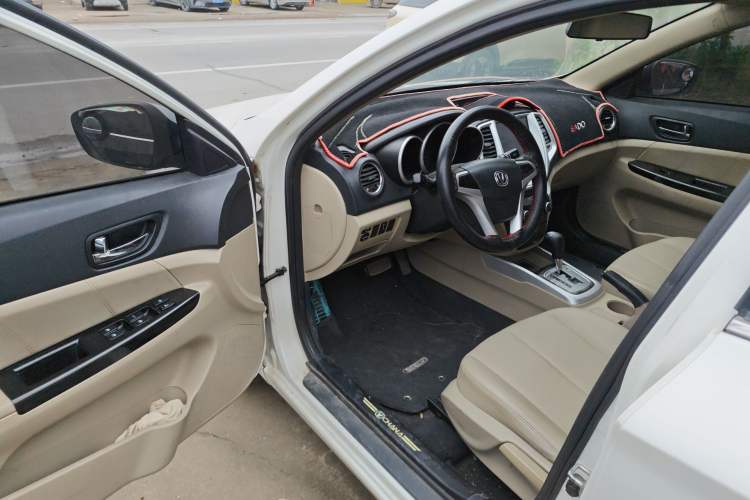 Used CHANGAN Eado 2014 1.6L Automatic Luxury Model Driver Seat