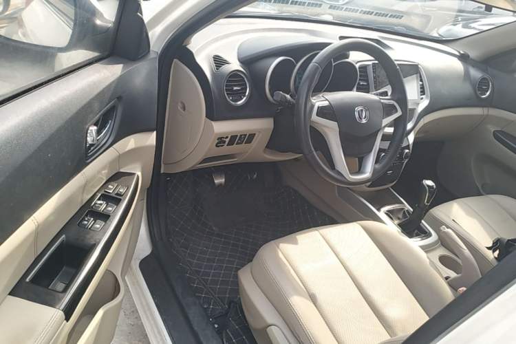 Used CHANGAN Eado 2014 1.6L Manual Luxury Model Driver Seat