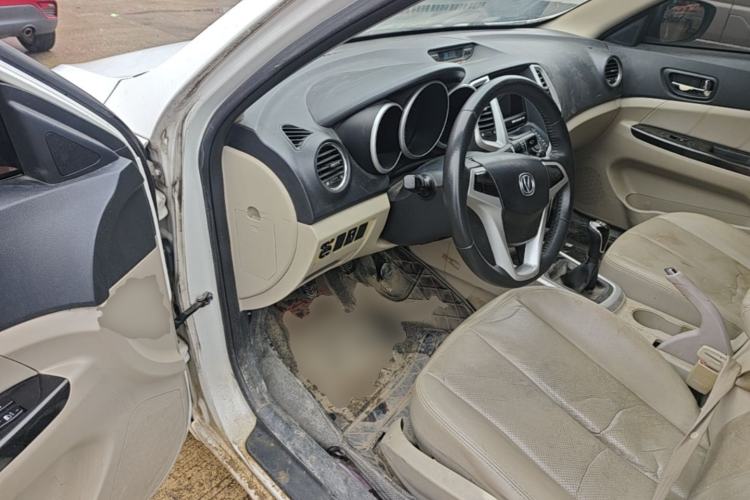 Used CHANGAN Eado 2014 1.6L Manual Luxury Model Driver Seat
