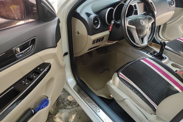 Used CHANGAN Eado 2014 1.6L Manual Luxury Model Driver Seat
