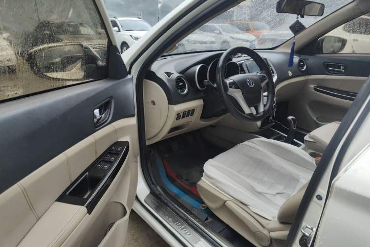 Used CHANGAN Eado 2014 1.6L Manual Luxury Model Driver Seat