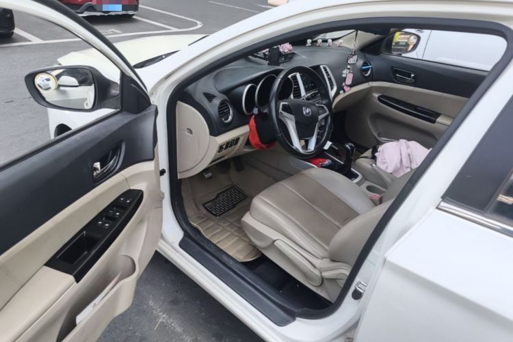 Used CHANGAN Eado 2014 1.6L Manual Luxury Model Driver Seat
