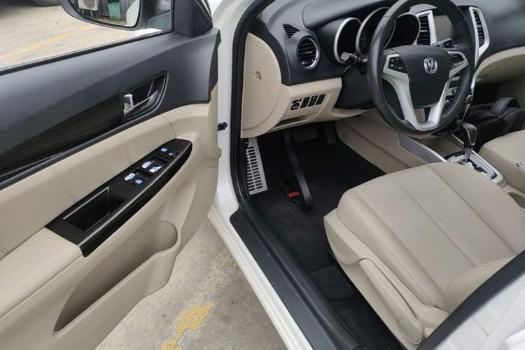 Used CHANGAN Eado 2014 1.6L Automatic Prestige Model Driver Seat