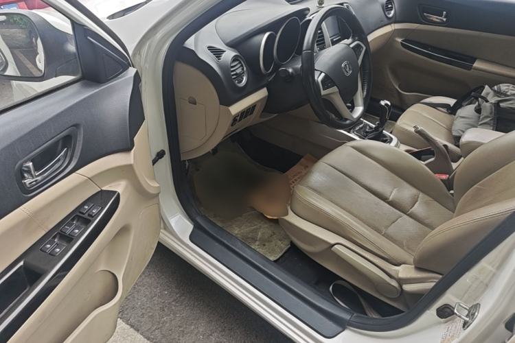 Used CHANGAN Eado 2014 1.6L Manual Luxury Model Driver Seat