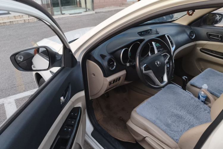 Used CHANGAN Eado 2014 1.6L Manual Luxury Model Driver Seat