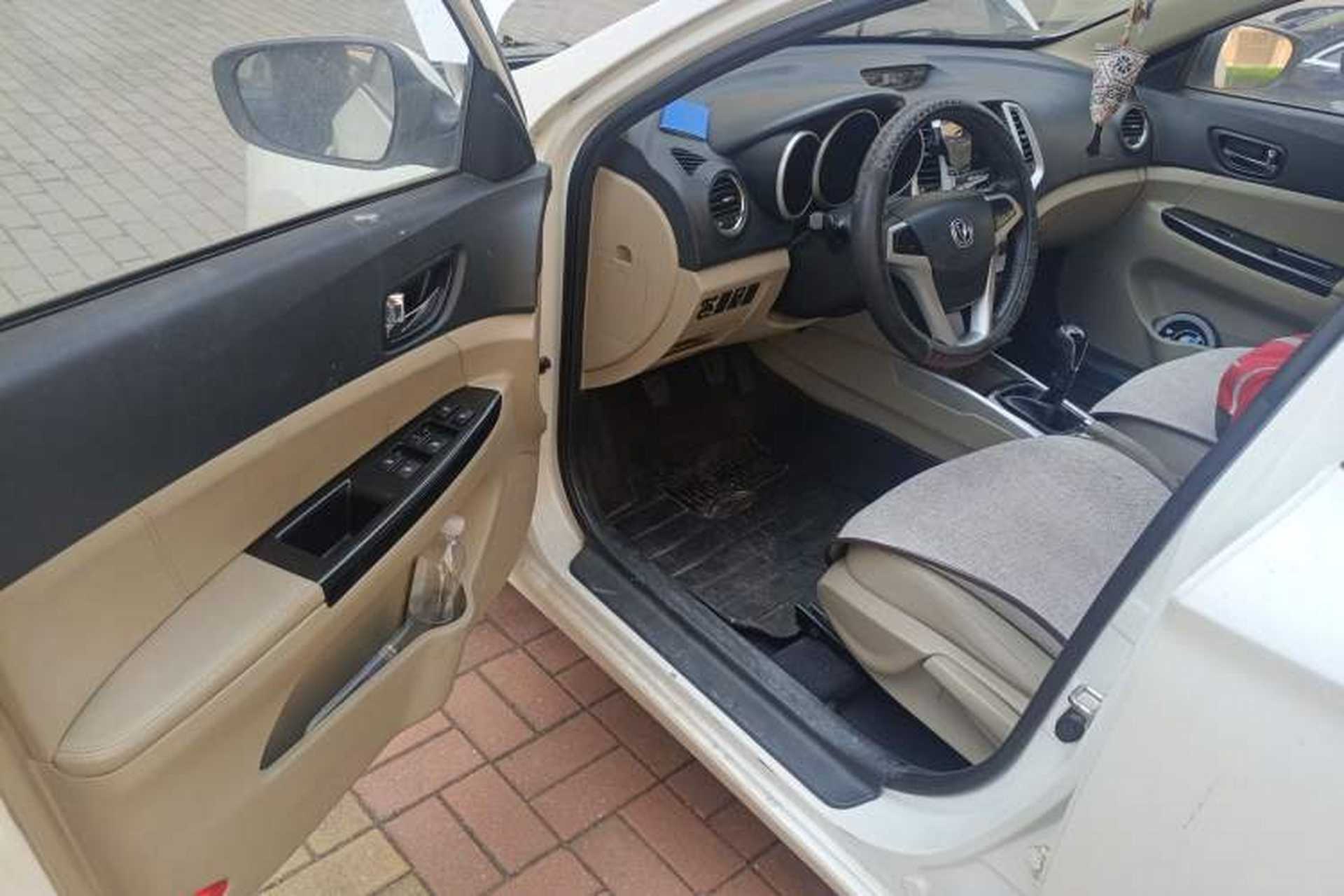 Used CHANGAN Eado 2014 1.6L Manual Luxury Model Driver Seat