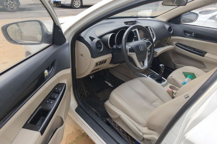 Used CHANGAN Eado 2014 1.6L Manual Luxury Model Driver Seat