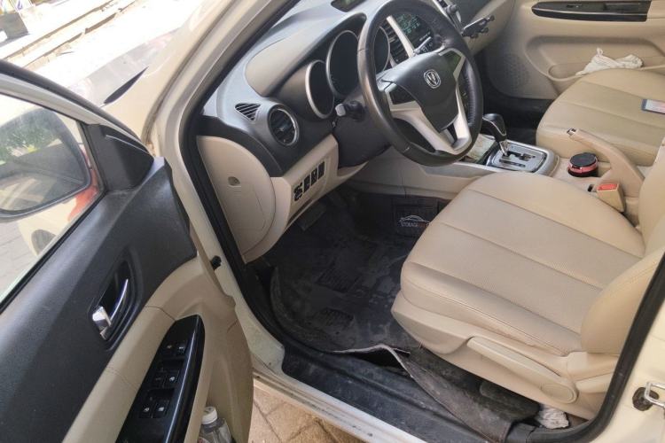 Used CHANGAN Eado 2014 1.6L Automatic Luxury Model Driver Seat