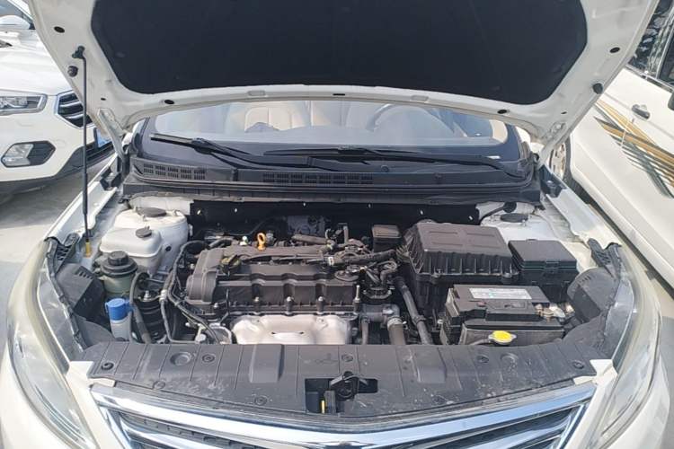 Used CHANGAN Eado 2014 1.6L Manual Luxury Model Engine Bay