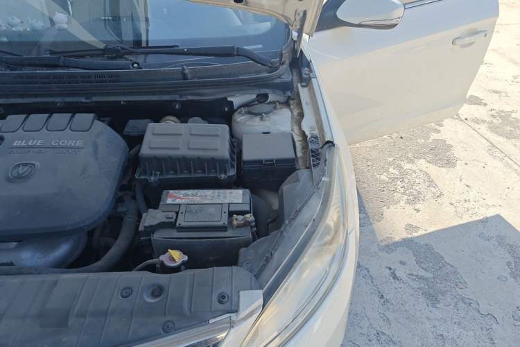 Used CHANGAN Eado 2014 1.6L Manual Luxury Model Engine Bay Left